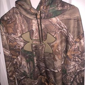 Men’s Camo Under Armour Sweatshirt